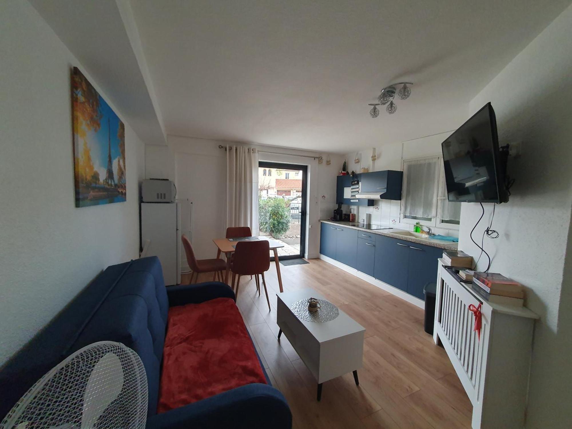 Studio Equipe Et Meuble St Cyprien Saint-Cyprien  Exterior foto