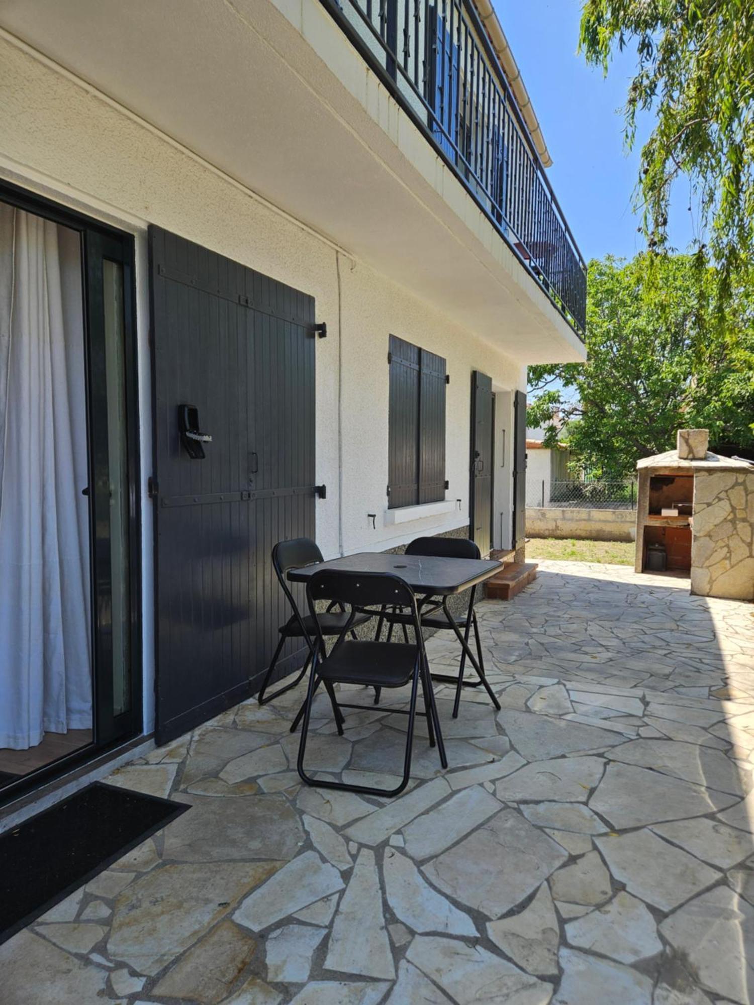 Studio Equipe Et Meuble St Cyprien Saint-Cyprien  Exterior foto
